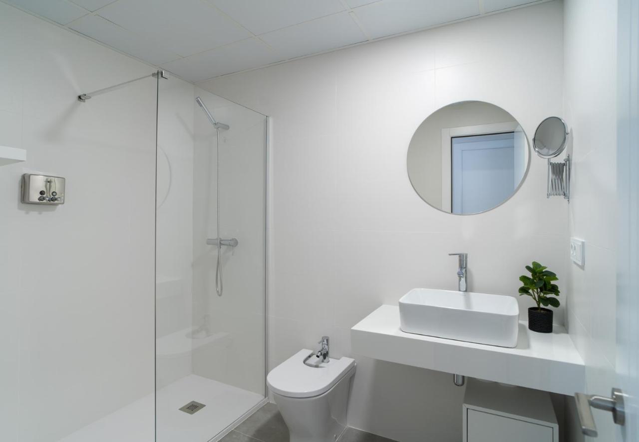 Aac Malaga - Apartamento Con Terraza, Muy Amplio, Totalmente Equipado, Cerca Del Centro Y Nuevo! Extérieur photo