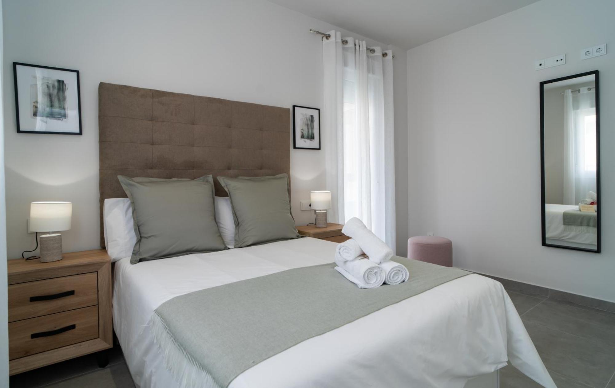Aac Malaga - Apartamento Con Terraza, Muy Amplio, Totalmente Equipado, Cerca Del Centro Y Nuevo! Chambre photo